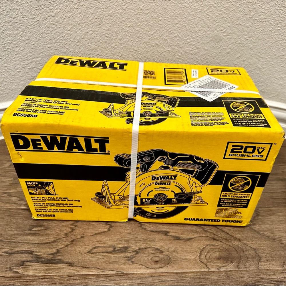 Dewalt Saw Circular 20V - New